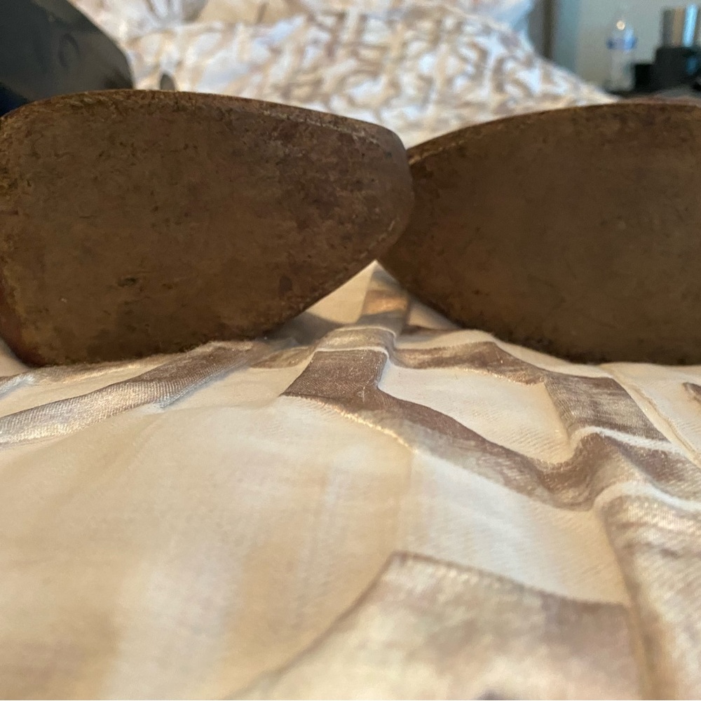 Custom pair of full quill ladies boots. Brown color black top